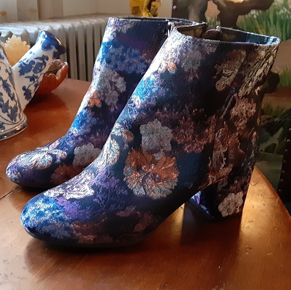 Zigi Soho Shoes - Zigi Nydia Multi Brocade Textile Booties Size 7